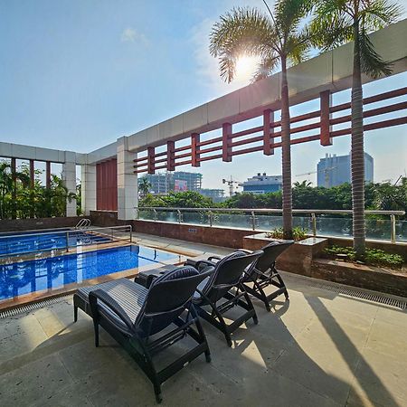 Novotel Chennai Sipcot المظهر الخارجي الصورة Rooftop pool