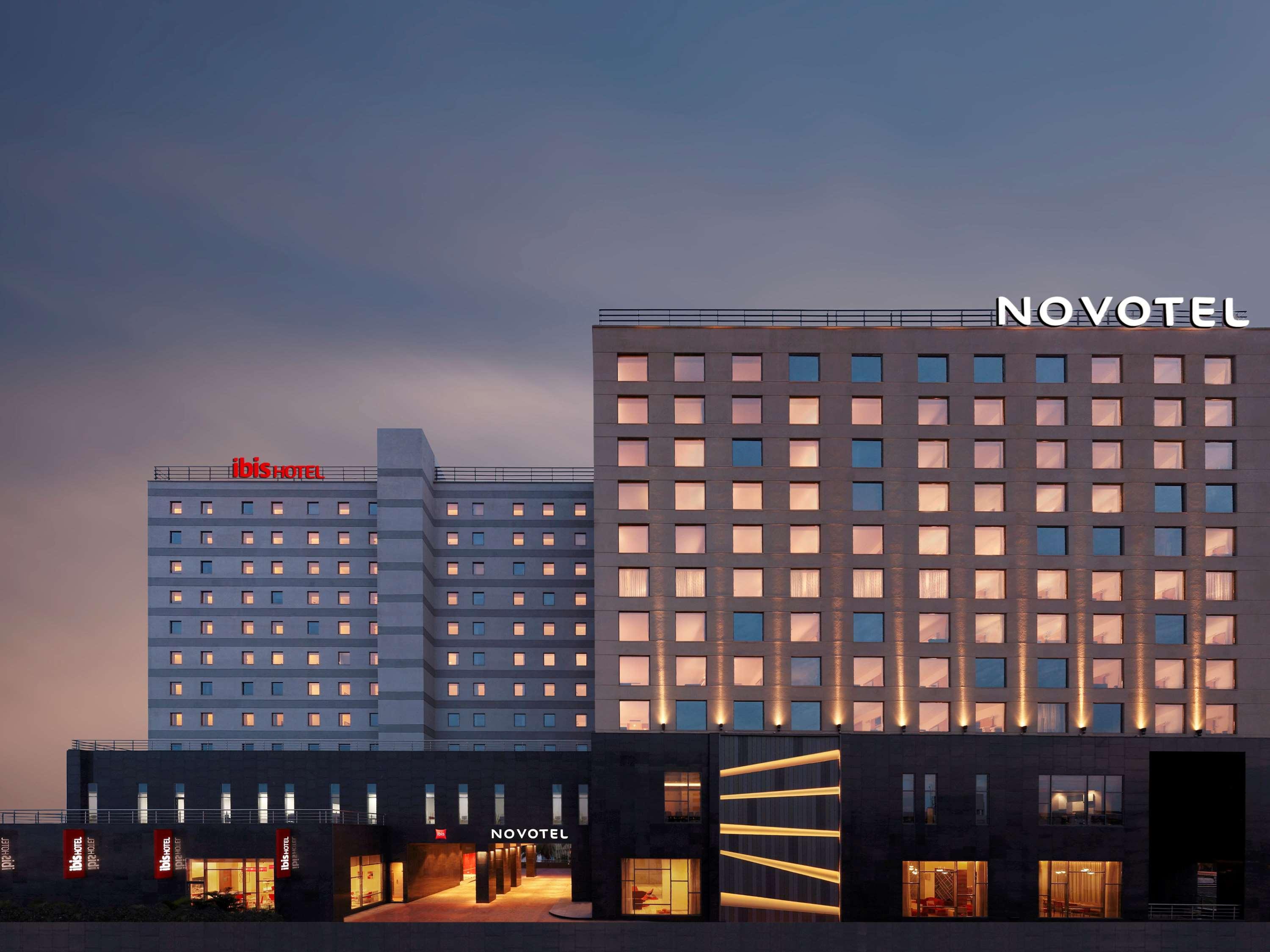 Novotel Chennai Sipcot المظهر الخارجي الصورة The hotel in 2014