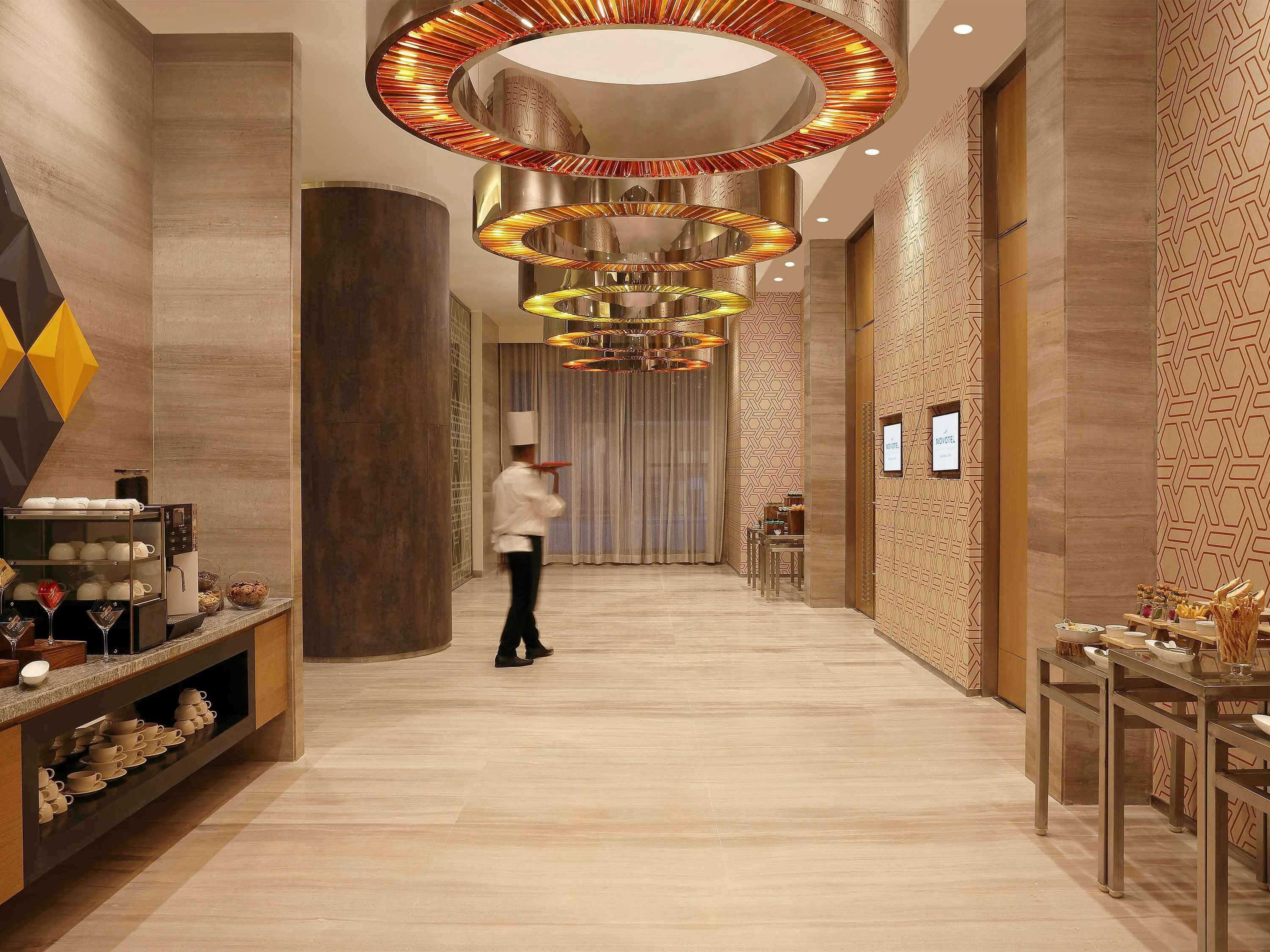 Novotel Chennai Sipcot المظهر الخارجي الصورة The lobby
