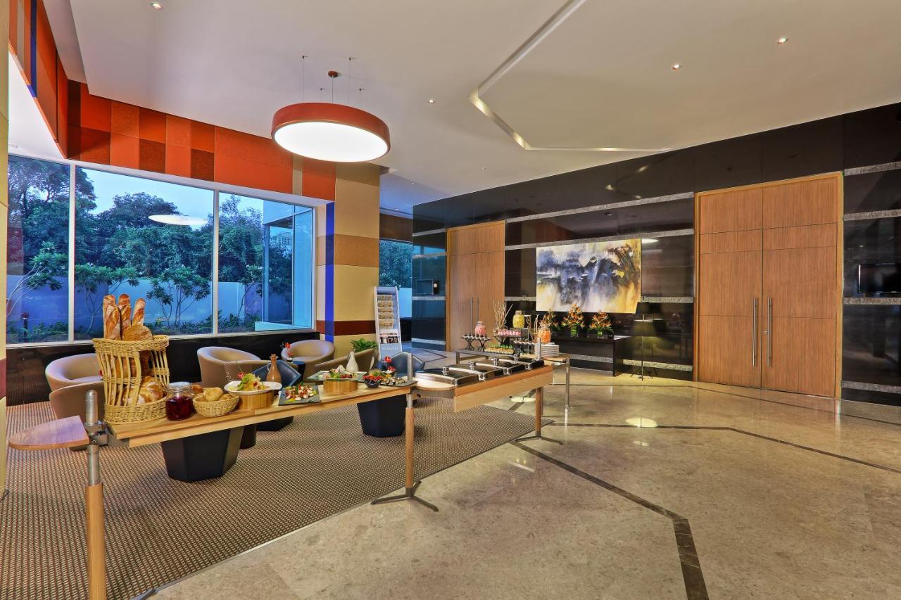 Novotel Chennai Sipcot المظهر الخارجي الصورة The lobby